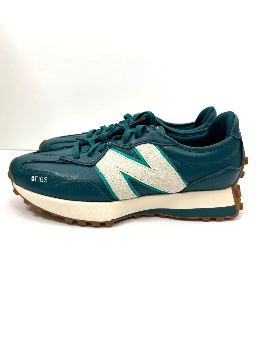NEW BALANCE x FIGS 327 Sneakers NEW Size 11 Caribbean Blue